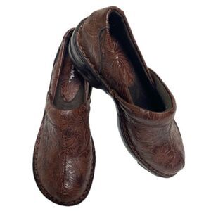 Thom McAn Brown Toronto Embossed Vegan Clog